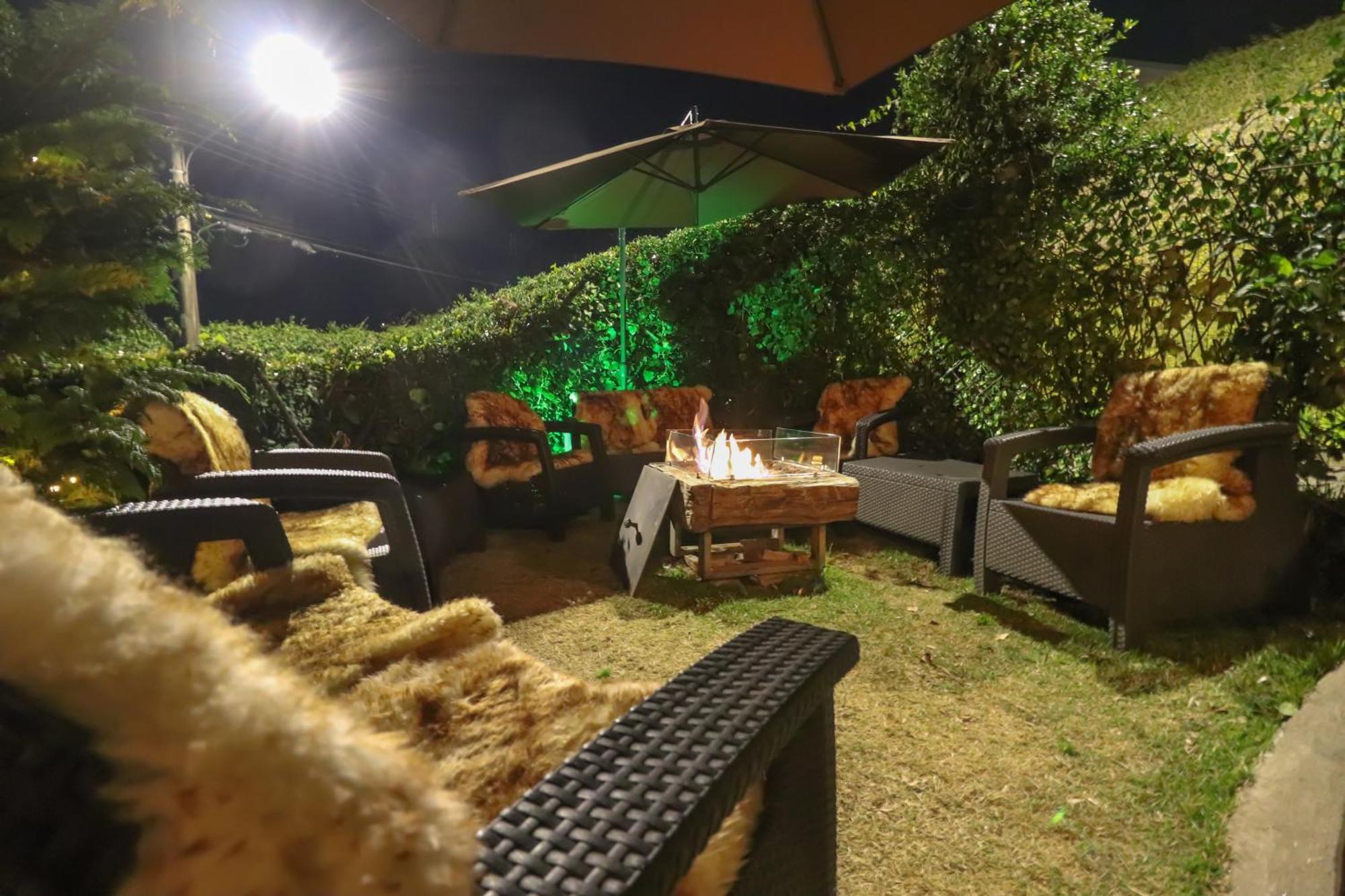 Pousada Campos Do Jordao Suites Kültér fotó
